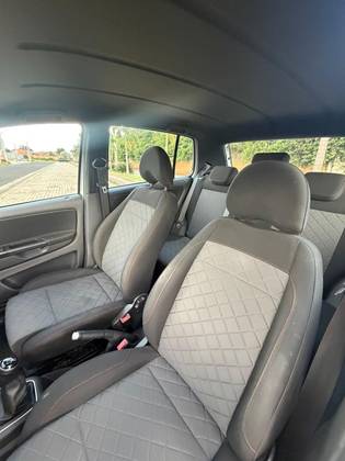 VOLKSWAGEN FOX 1.6 MSI TOTAL FLEX XTREME 4P MANUAL